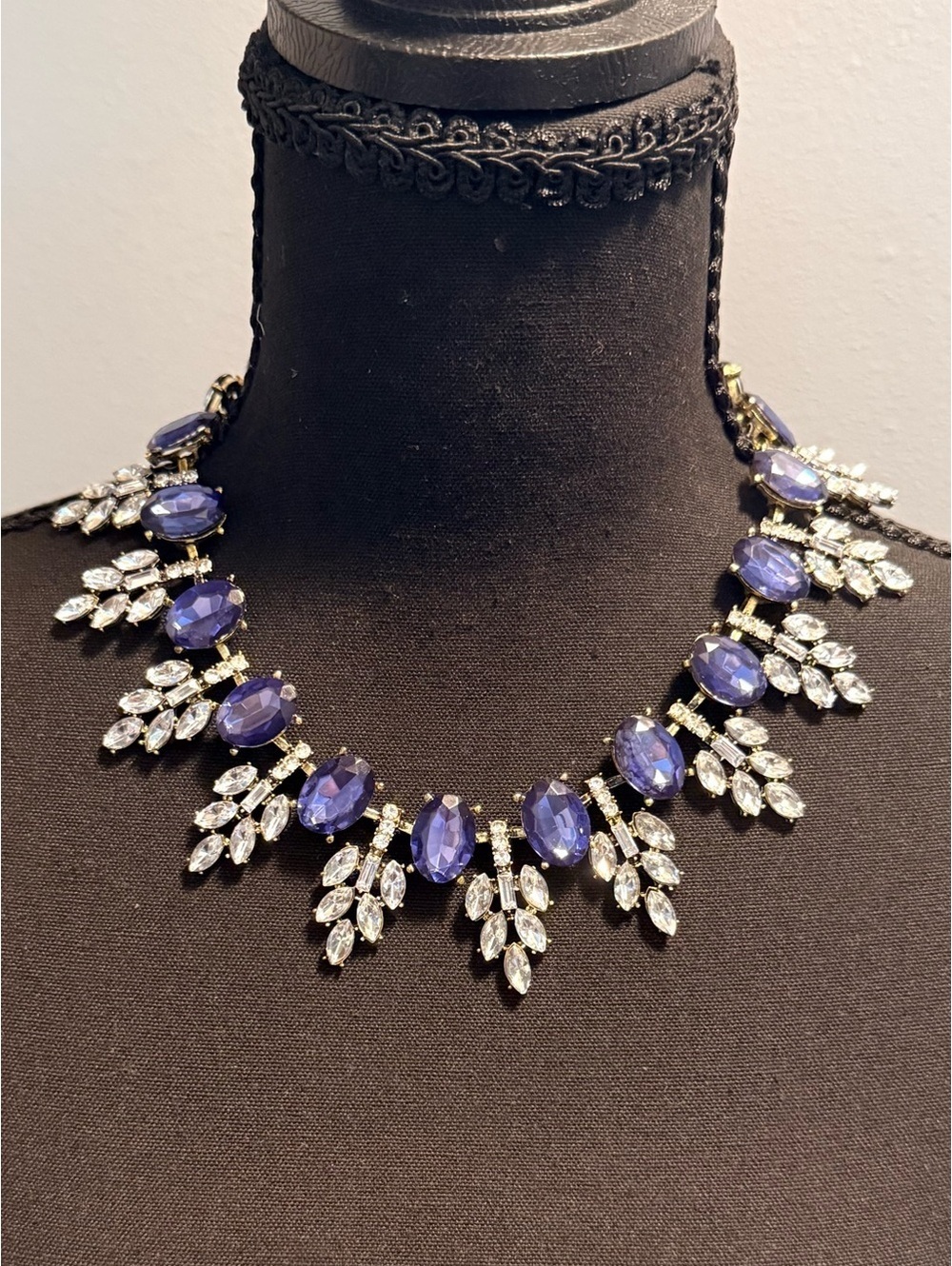 Blue Rhinestone Statement Necklace Gold Tone OS NWOT